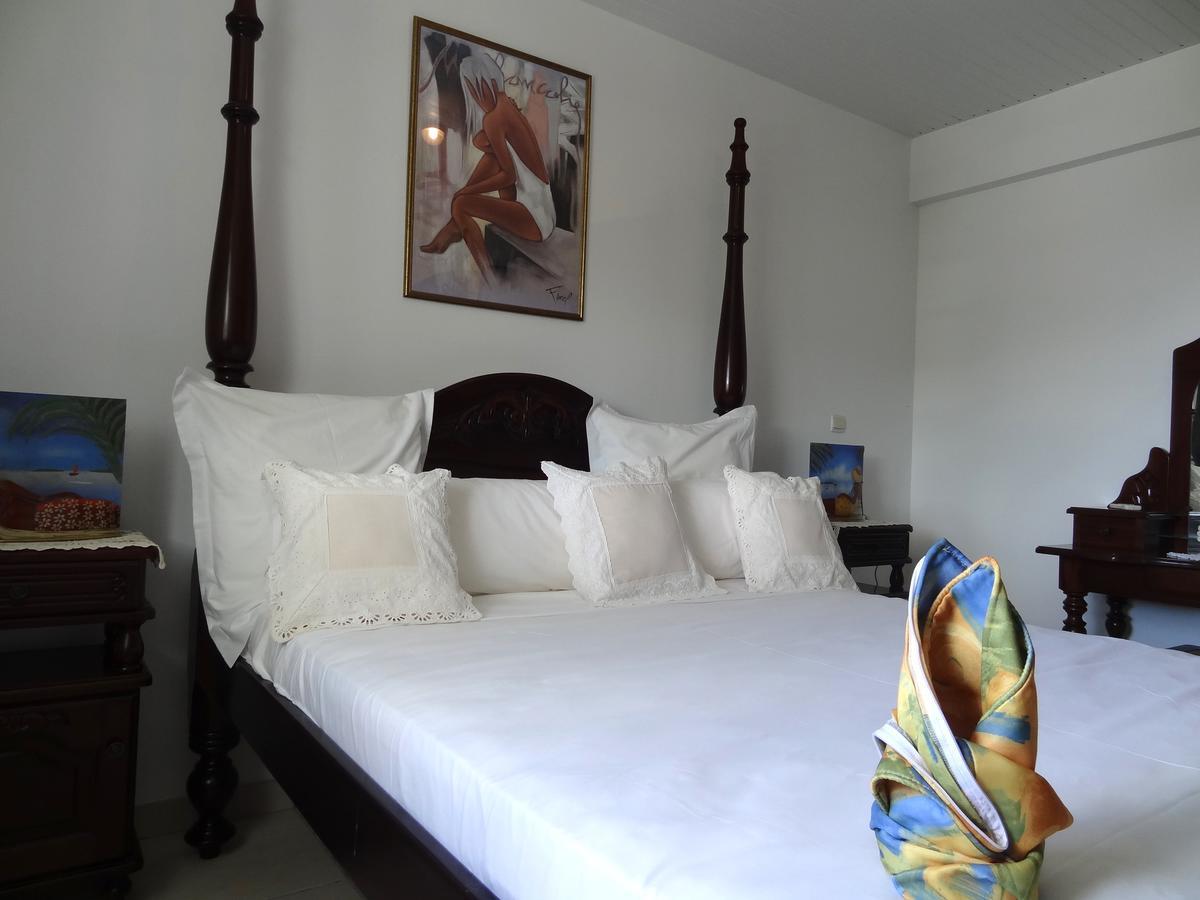 Bed & Breakfast 6 Suites Piscine Et Plage Pointe Faula Le Vauclin Exterior foto